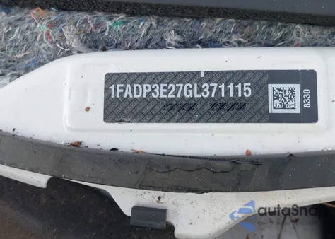 2016 Ford Focus S из США, поврежденный, VIN 1FADP3E27GL371115